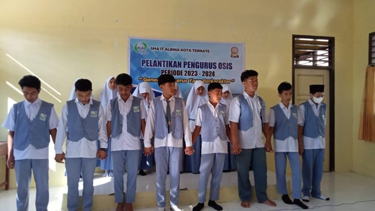 Pelantikan pengurus osis